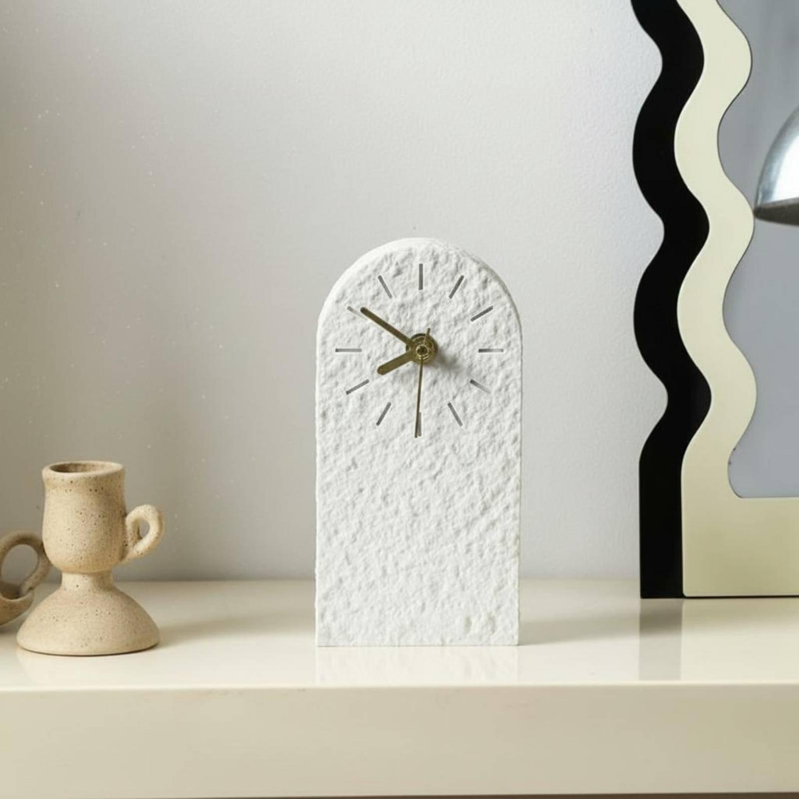 Interior Design Vintage Style - Horloge de table silencieuse de style